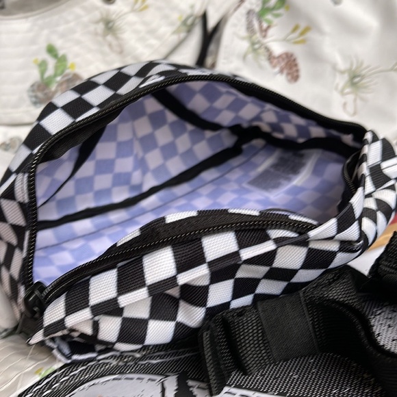Brand new Authentic VANS Uni-Pak Checkered Unisex VN0A3WKDP2T  NWT
Fanny pack - Picture 16 of 16